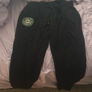 These don’t fit anymore only been worn once good quality